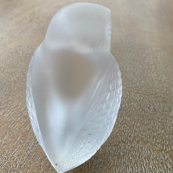 Lalique OWL Signed and out of production. - Picture 2 of 4